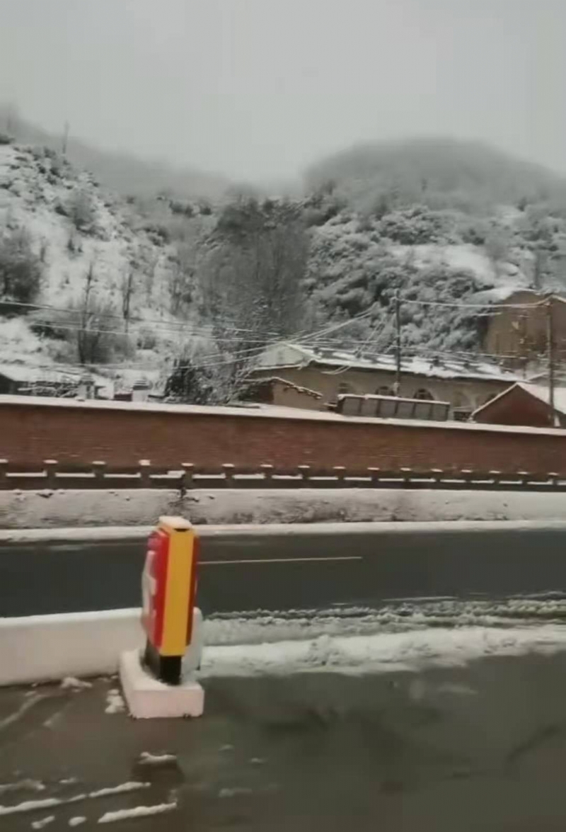 当着全班面被C到高潮哭视频