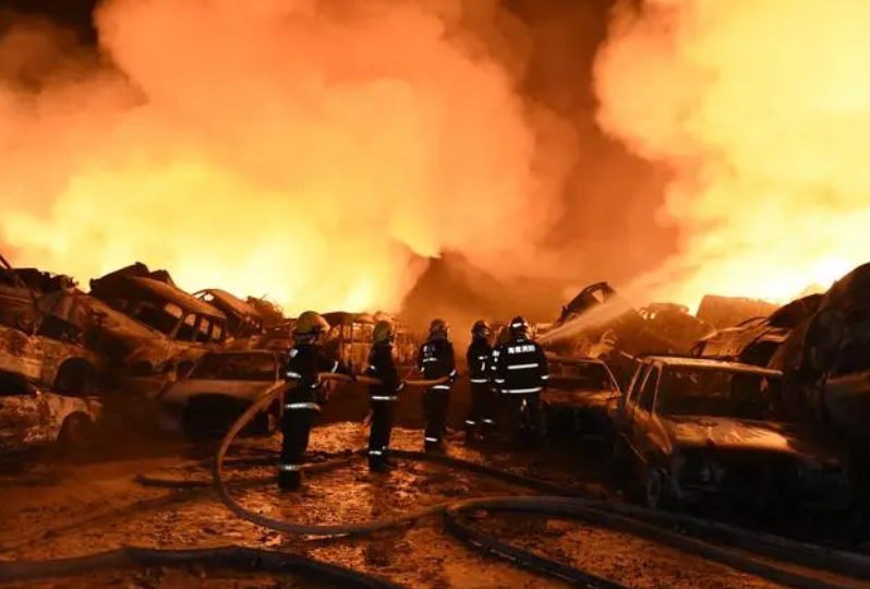 当着全班面被C到高潮哭视频