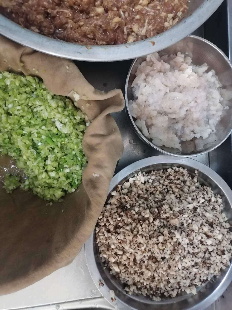 当着全班面被C到高潮哭视频