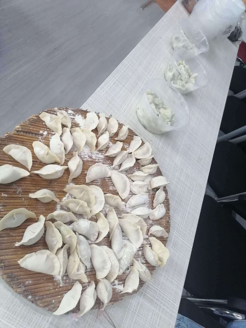 当着全班面被C到高潮哭视频