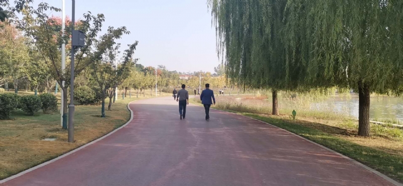 当着全班面被C到高潮哭视频